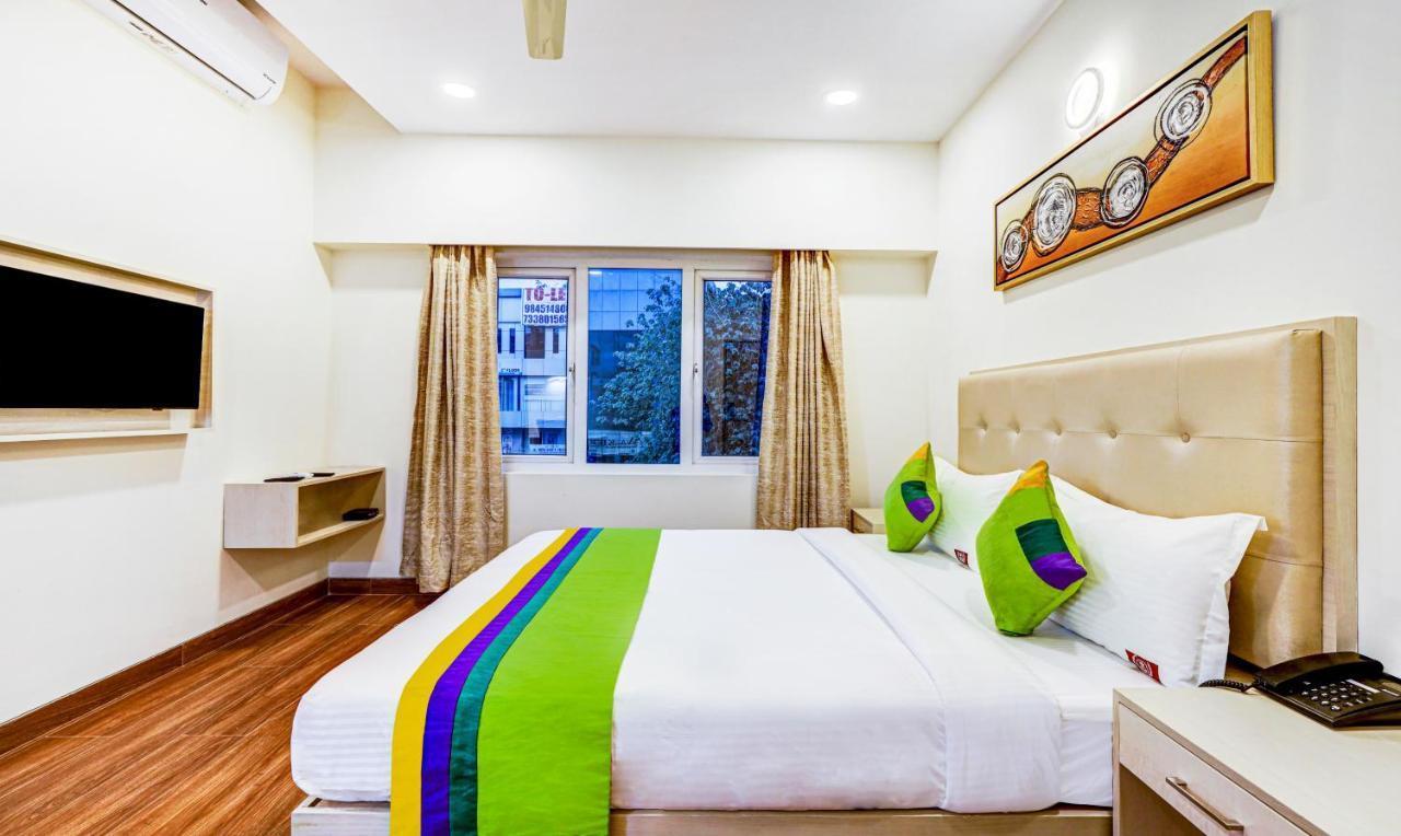 Treebo Galaxy Suites Mathikere Μπανγκαλόρ Εξωτερικό φωτογραφία