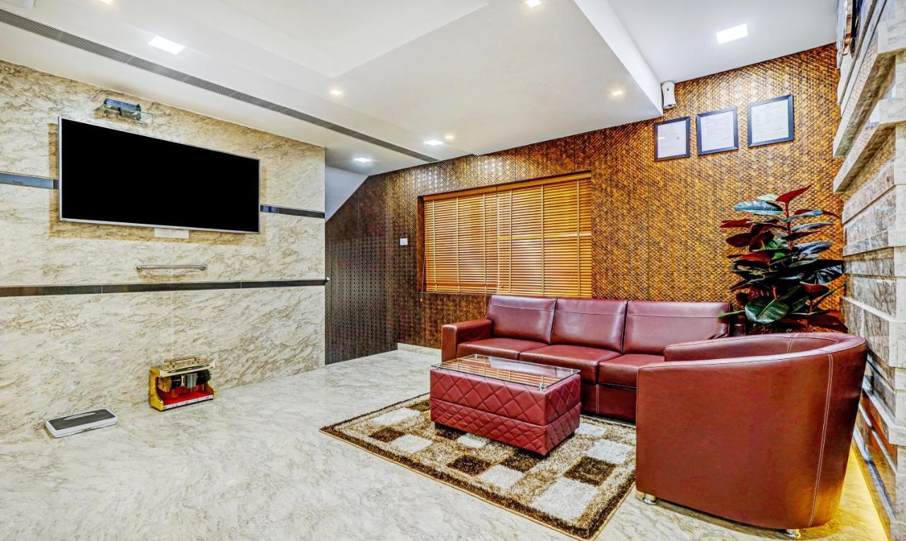 Treebo Galaxy Suites Mathikere Μπανγκαλόρ Εξωτερικό φωτογραφία